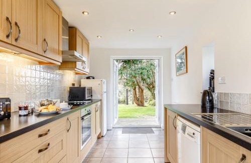 Helford Passage Casa | 4 Bed in St Keverne TVALL