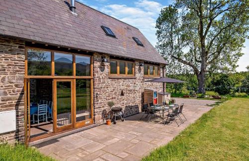 Llanfihangel Tal-y-llyn Casa | 4 Bed in Talgarth BN182