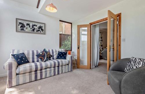 Wareham Casa | 4 Bed in Wareham 77511