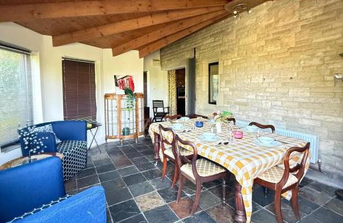 Bolton Casa | 4 Bed Retreat-Sleeps 7-Parking-Garden-Lake Views