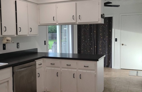 Orange Park Casa | 4 bedroom, 1 acre, pool, 4 min to hospital & medical