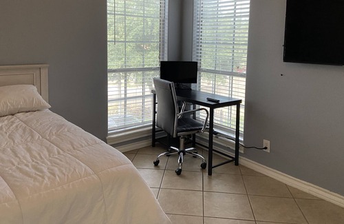 Bonanza Casa | 4 bedroom 2.5 restroom House in the Northside close toPark hospital restaurant