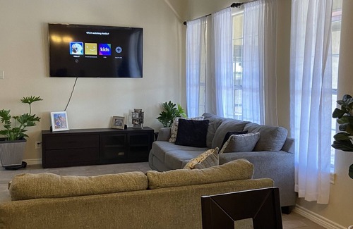 Bonanza Casa | 4 bedroom 2.5 restroom House in the Northside close toPark hospital restaurant