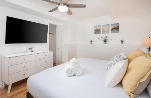 Middletown Casa | 4 Bedroom 2 Bath with Ocean View Hot Tub Parking