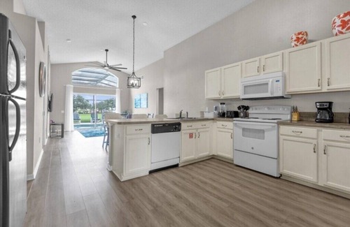 Westridge Casa | 4 Bedroom/ 2 Bathroom Manors Westridge (411 LD)