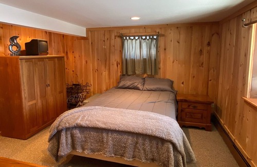 Turin Cabina | 4 bedroom 3 bath cozy little cabin