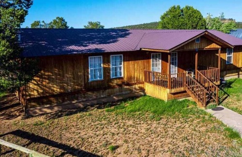 Rutheron Casa | 4 Bedroom, 3 Bath Duplex - 6 Beds