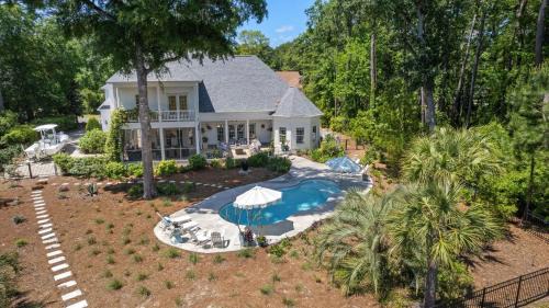 Debordieu Colony Casa | 4 bedroom, 4,5 bath overlooking the pond, private pool! The White House home