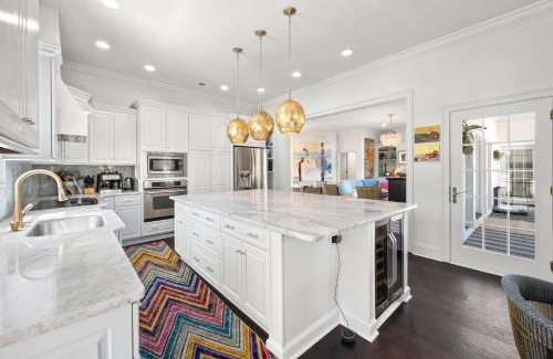 Debordieu Colony Casa | 4 bedroom, 4,5 bath overlooking the pond, private pool! The White House home