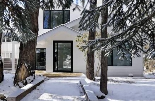 Aspen Casa | 4 Bedroom 4 Bath West End Sleek Contemporary home!