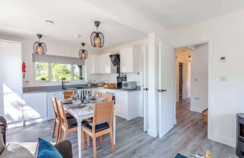 Weston-super-Mare Cabaña | 4 bedroom accommodation in Kewstoke, near Weston-super-Mare