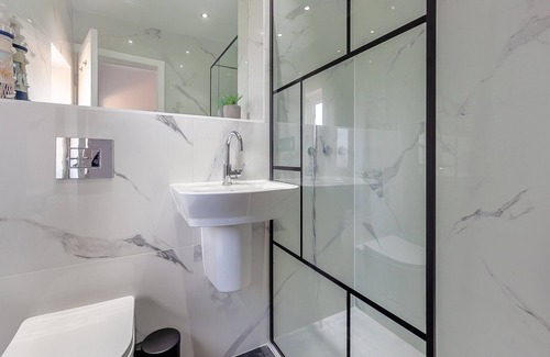 East Grinstead Cabaña | 4 bedroom accommodation in East Grinstead