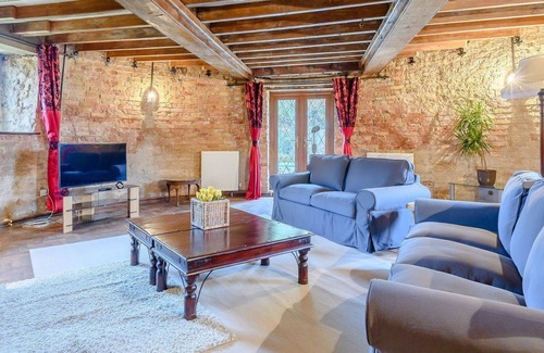 Tilney Fen End Cabaña | 4 bedroom accommodation in Shouldham Thorpe, near Kings Lynn