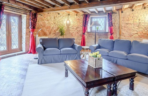Tilney Fen End Cabaña | 4 bedroom accommodation in Shouldham Thorpe, near Kings Lynn