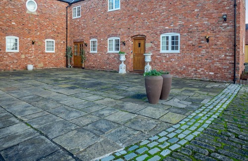 Overton-on-dee Cabaña | 4 bedroom accommodation in Bangor-on-Dee