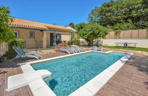 Eyragues Casa | 4 bedroom accommodation in Eyragues