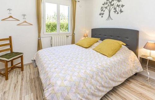 Eyragues Casa | 4 bedroom accommodation in Eyragues