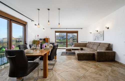 Nova Vas Casa | 150 m² Casa ∙ 4 habitaciones ∙ 8 personas
