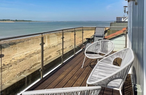 Colchester Cabaña | 4 bedroom accommodation in Point Clear, near Clacton-on-Sea