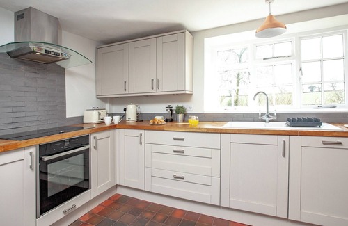 Eleighwater Casa | 4 bedroom accommodation in Burridge