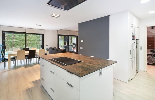 Cabrils Casa | Alojamiento de 4 habitaciones en Cabrils