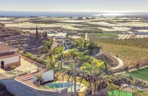 Motril Casa | Alojamiento de 4 habitaciones en MOTRIL