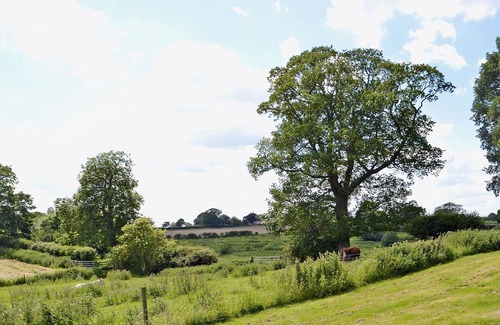 Hopton Cabaña | 4 bedroom accommodation in Heckingham, near Loddon