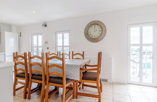 Hoveton Cabaña | Alojamiento de 4 habitaciones en Wroxham