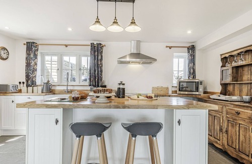 Zeals Cabaña | 4 bedroom accommodation in Zeals, near Mere