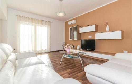 Valdebek Casa | 4 Bedroom Amazing Home In Pula