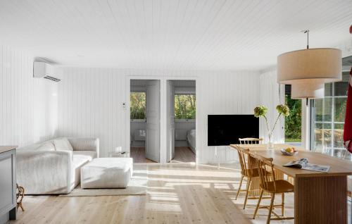 Kramnitse Casa | 4 Bedroom Amazing Home In Rødby