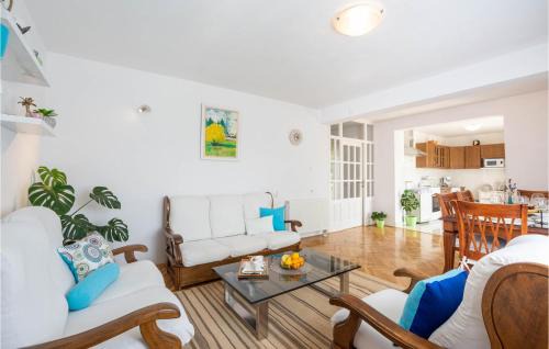 Suhac Casa | 4 Bedroom Amazing Home In Suhac