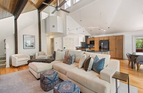 Aspen Casa | 4-bedroom Aspen Mountain Hideaway.