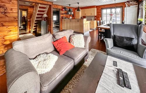 Valle Casa | 4 Bedroom Awesome Home In Rysstad