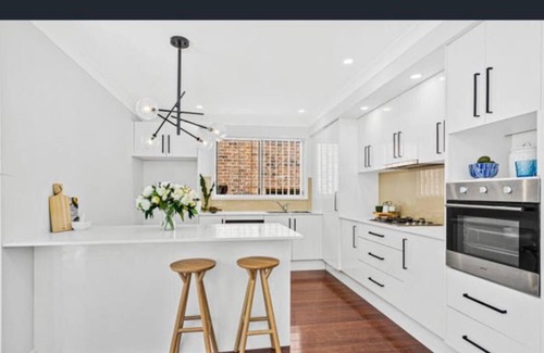 Shellharbour Casa | 4 bedroom beach house 1 min from beach