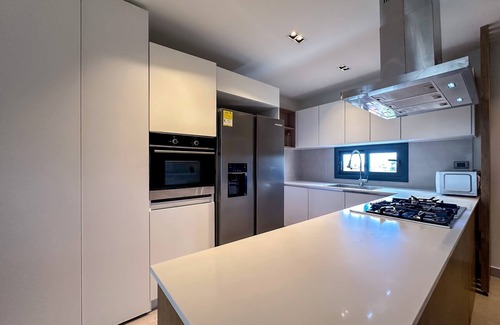 El Cortecito Apartamento | 4 Bedroom Beach Penthouse w Private Rooftop