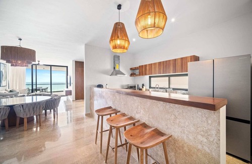 Miramar Apartamento | 4-Bedroom Beachfront Apartment