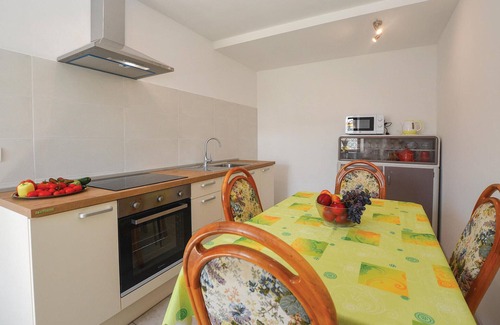 Koper Casa | Hermosa casa de 4 dormitorios en Crni.