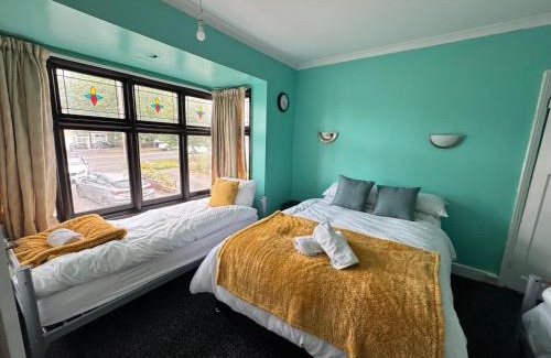 Quinton Casa | 4 Bedroom Central Birmingham
