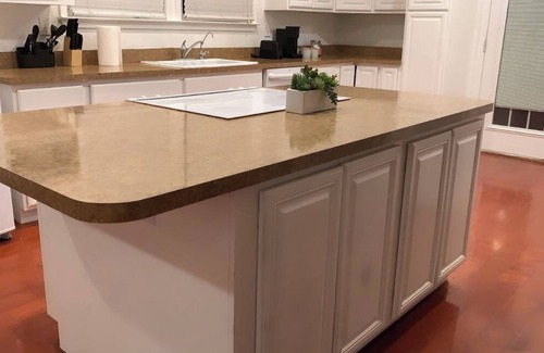 Sherman Casa | 4-bedroom Charming house in Sherman with Fireplace