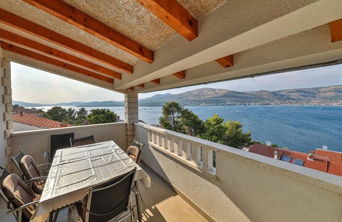 Okrug Donji Apartamento | Acogedor apartamento de 4 dormitorios.