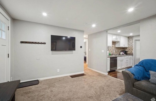 Fairpark Casa | 4 Bedroom + Den, Family Friendly, 5 mins to City!