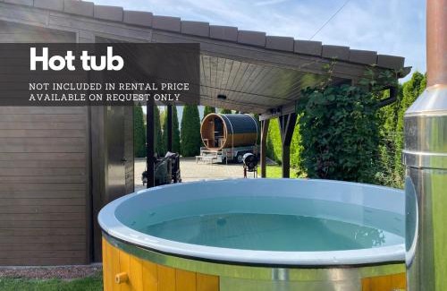Goczałkowice Dolne Apartamento | 4 Bedroom family house with access to a hot tub