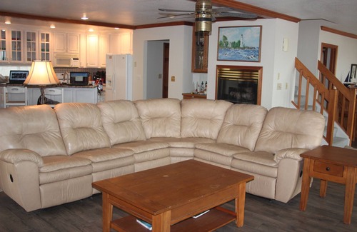 Curtice Casa | Casa familiar de 4 dormitorios en el lago Erie