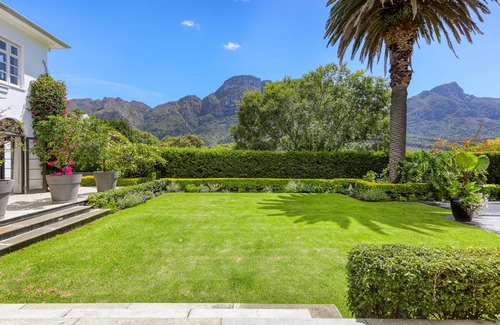 Bishopscourt Casa | 4 Bedroom Family Home in Bishopscourt