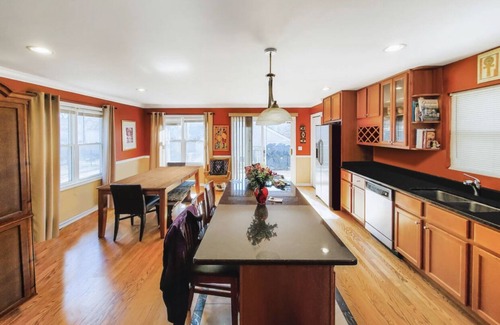 Covington Casa | 4 bedroom family style home