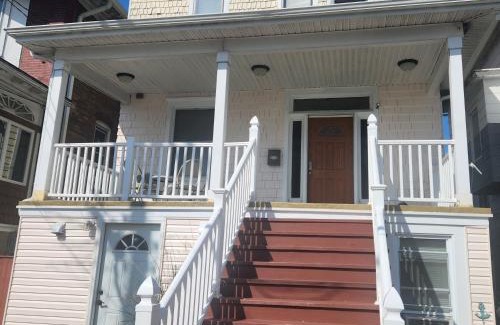 Atlantic City Casa | 4 Bedroom Few Blocks From Beach , Tropicana Casino , Stockton University , Bay