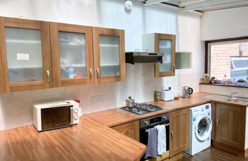Hillside Casa | 4-bedroom flat -Wimbledon Village