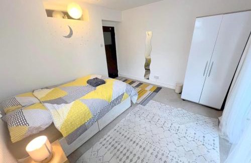 Hillside Casa | 4-bedroom flat -Wimbledon Village