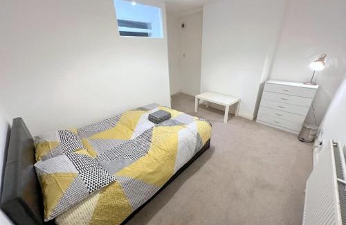 Hillside Casa | 4-bedroom flat -Wimbledon Village